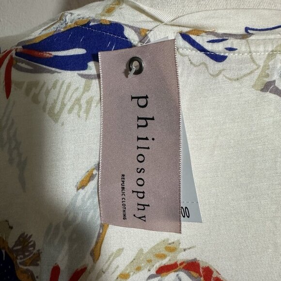 NWT Philosophy Shirt Women’s Small Cream White Floral Print Long Side Slit Soft - Picture 4 of 11